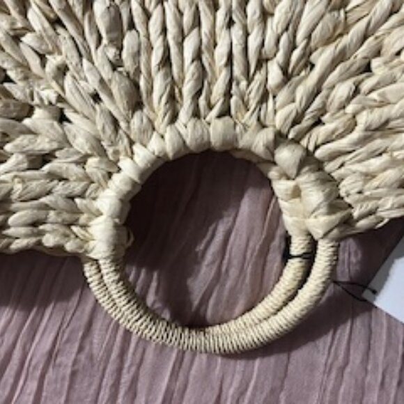 Beyond the Beach Tote Bag Womens Camille Pure Straw Handbag - Picture 4 of 4